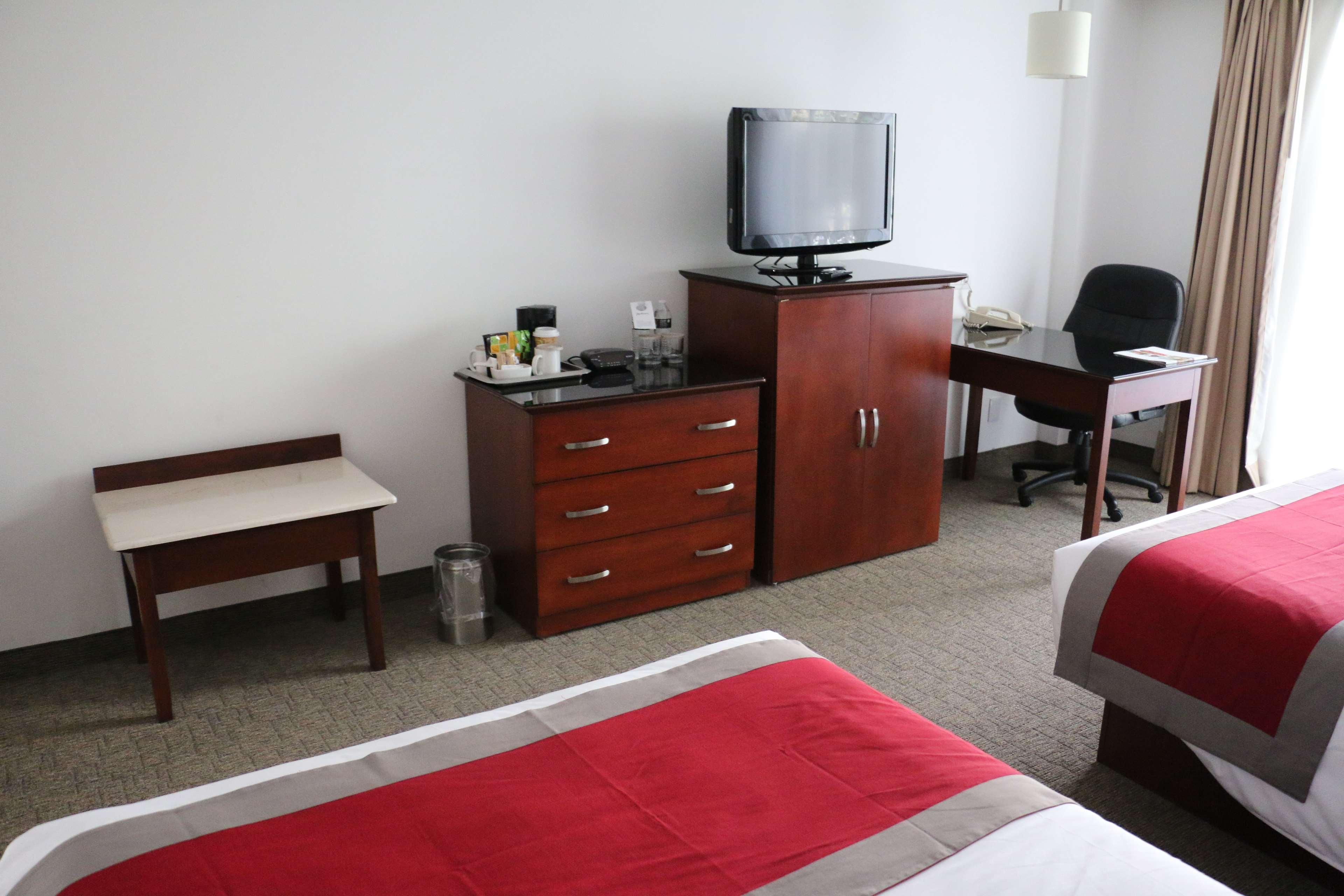 Radisson Poliforum Plaza Hotel 4*