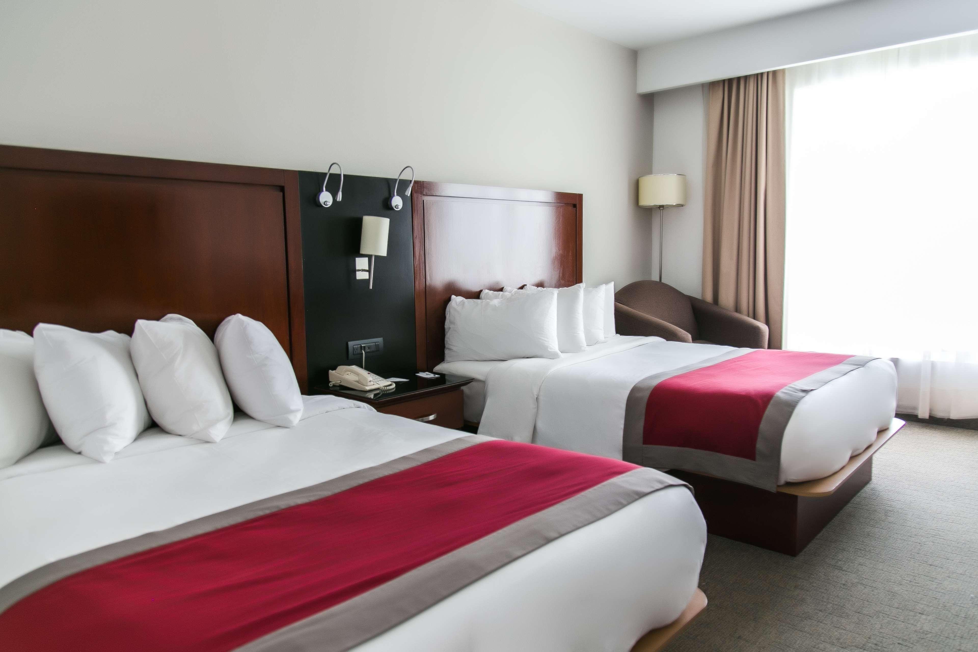 Radisson Poliforum Plaza 4* Leon