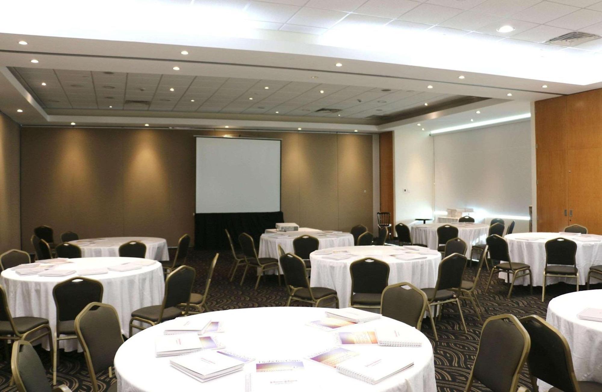 Radisson Poliforum Plaza Hotel León